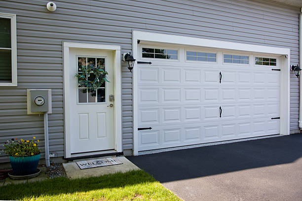 24/7 Emergency Garage Door Panel Replacement experts in San Mateo, CA